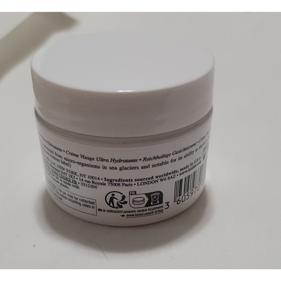 Kiehls mighty Moisture Essentials - Picture 11 of 16